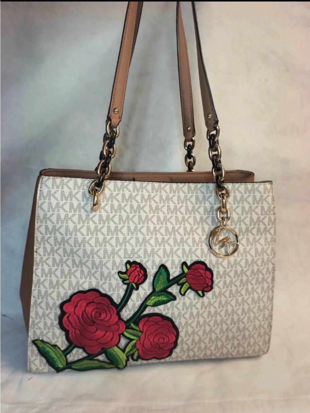 Michael Kors Ivory & Tan Tote with Red Rose Appliqué - Picture 3 of 16